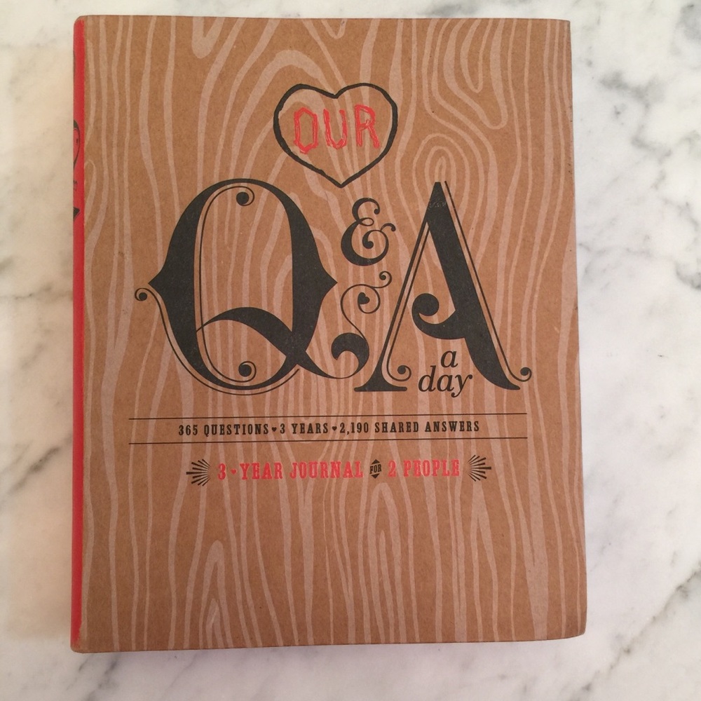 🐝🐝🐝 Romantic Q&A, a 3 year journal for 2 people. NEW!